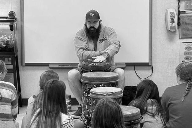 Aquila Dewbre Visits Walters Elementary Music Class