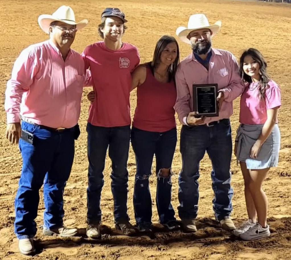 Walters Round-Up Club Recognizes Cody and Janie Teakell As Outstanding Club Members for 2025