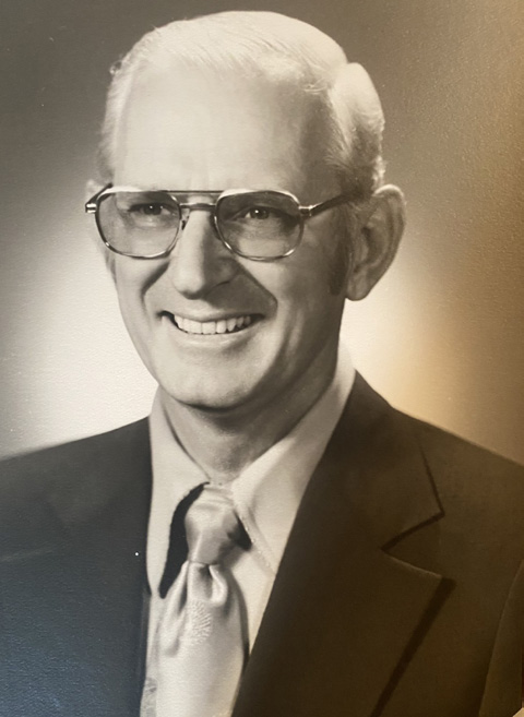 John (Cotton) Earl Taylor, 94