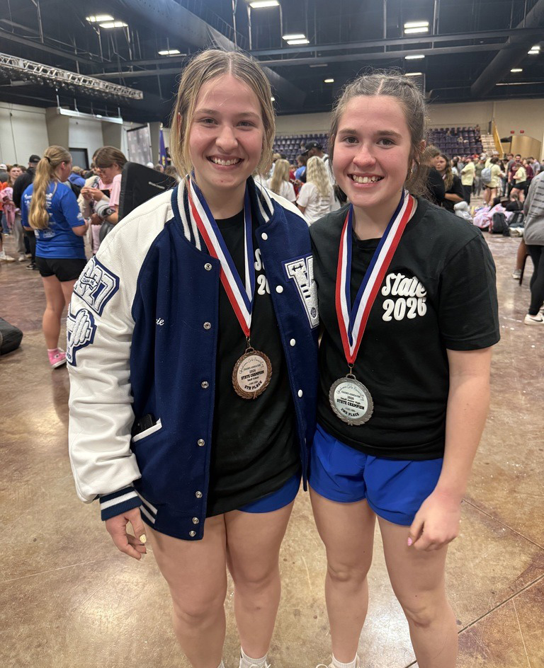 Lady Devil Powerlifters Show Their Stuff