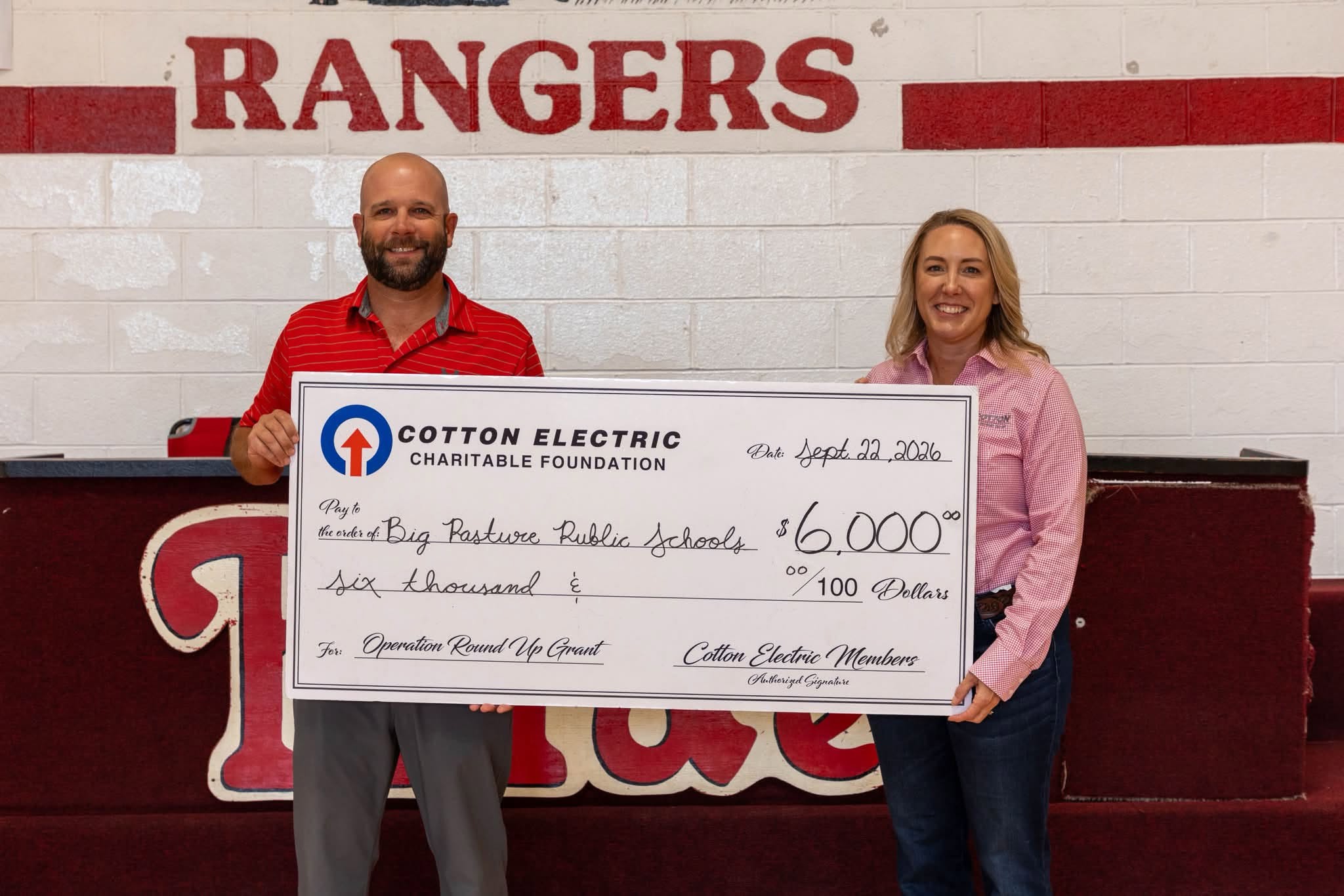 Cotton Electric Charitable Foundation Donates $6000.00 To Big Pasture School